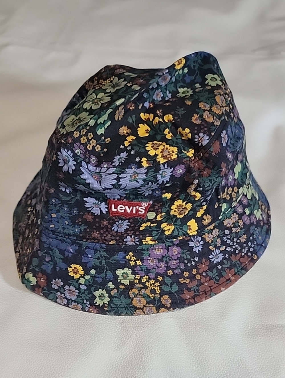 Levi's Floral Bucket Hat Women's Size L Ditsy Print Cotton Batwing Logo